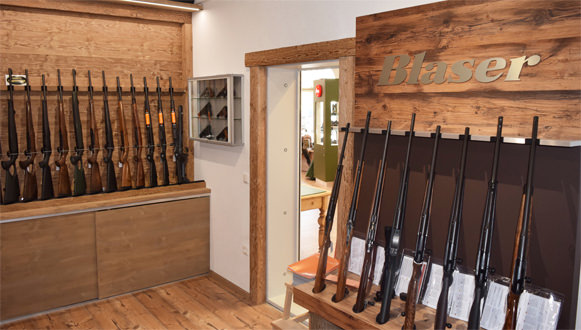 Waffen & Munition
